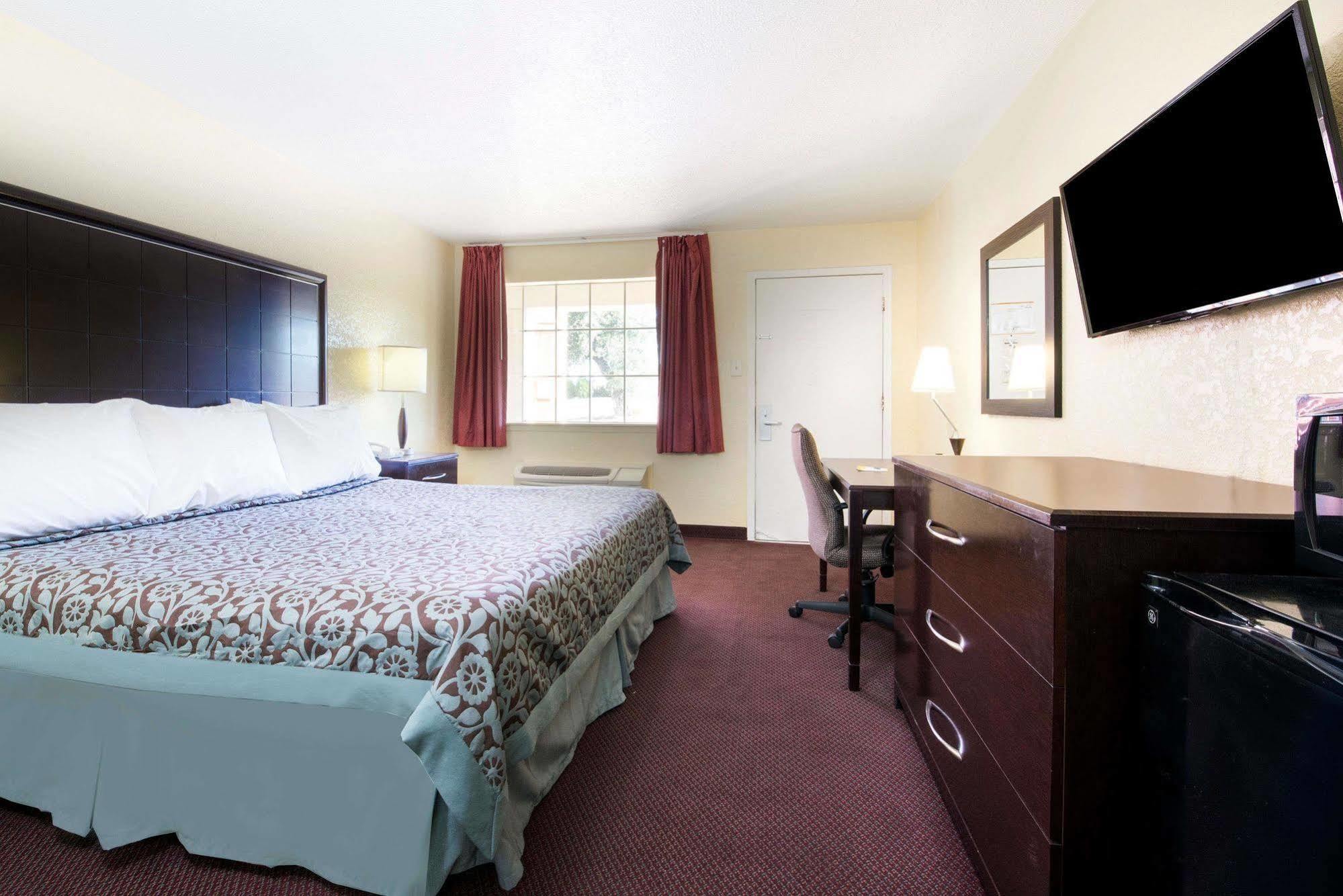 Days Inn By Wyndham Eastland Εξωτερικό φωτογραφία