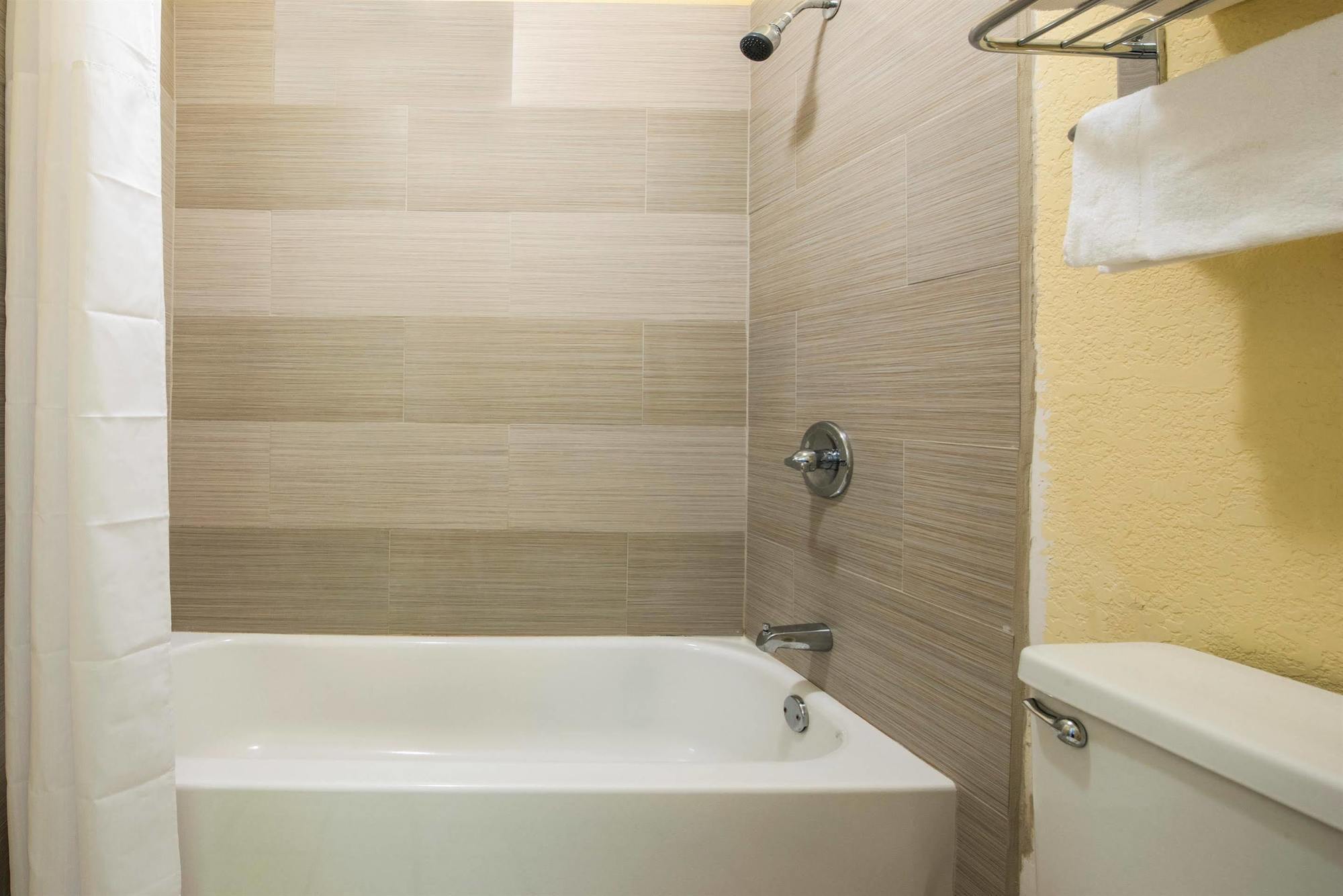 Days Inn By Wyndham Eastland Εξωτερικό φωτογραφία